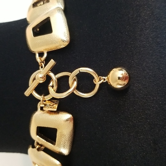 Gorgeous Anne Klein Statement Necklace - Picture 6 of 8